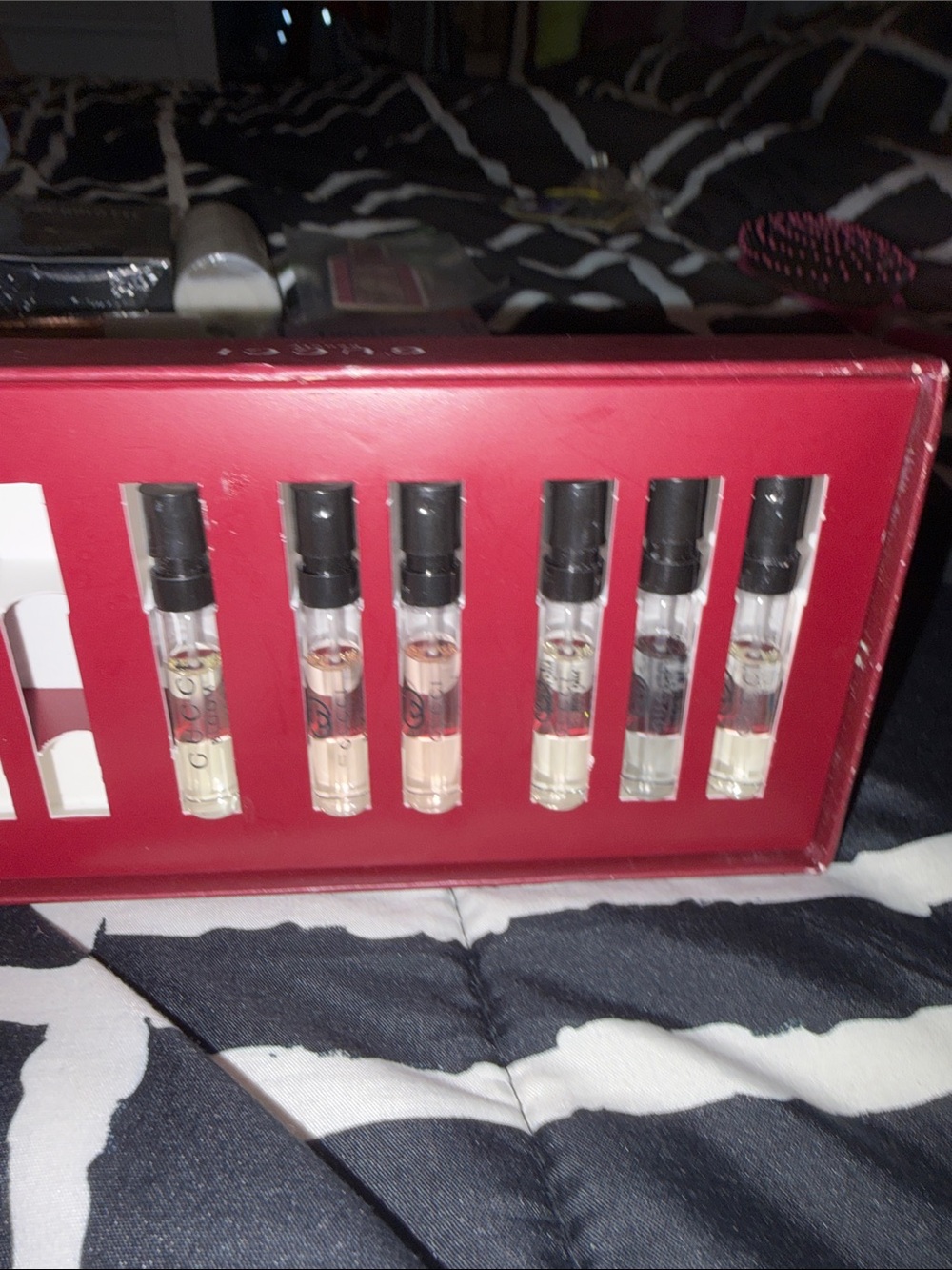 Gucci Beauty Mini Vial Set - Red Box with Clear Vials - Picture 5 of 6